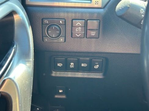 Used 2023 Lexus GX 460 Premium w/ Premium Package image 21