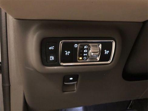 Used 2024 Lincoln Nautilus Premier w/ Equipment Group 102A image 19