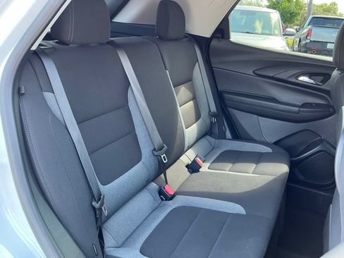 Used 2025 Chevrolet TrailBlazer LT AWD/4WD image 18