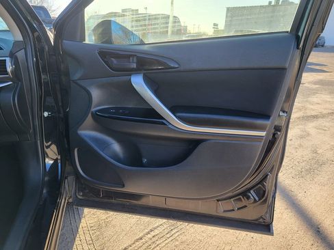 Used 2019 Mitsubishi Eclipse Cross LE image 14