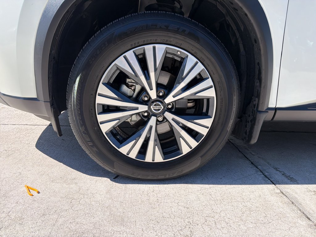 Used 2021 Nissan Rogue SV w/ Premium Package FWD image 12