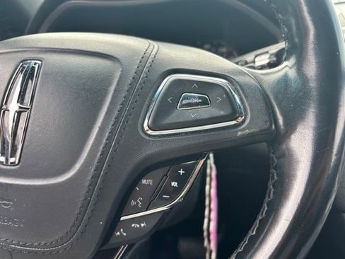 Used 2017 Lincoln MKZ Reserve FWD image 20