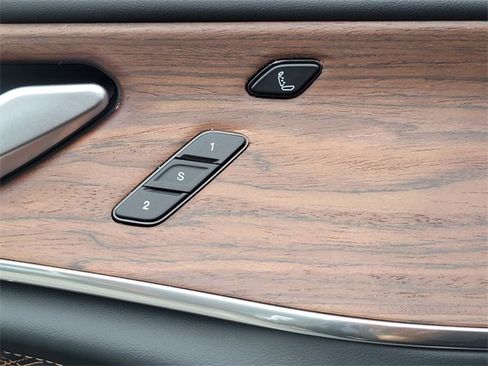 New 2022 Jeep Grand Cherokee Limited image 6