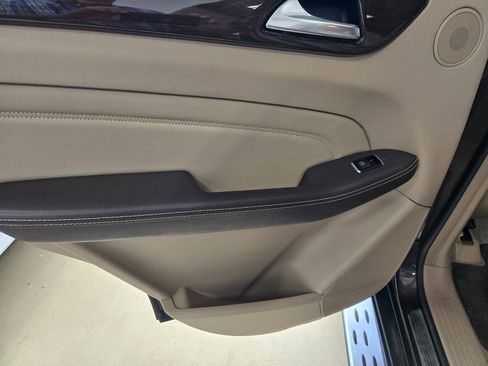 Used 2015 Mercedes-Benz ML 350 4MATIC image 19