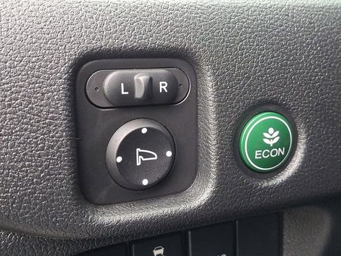 Used 2025 Honda Ridgeline Sport image 25