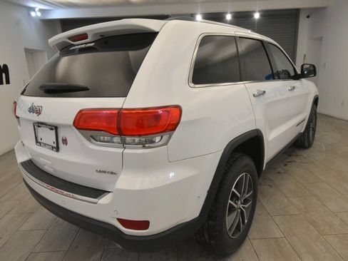 Used 2018 Jeep Grand Cherokee Limited image 5