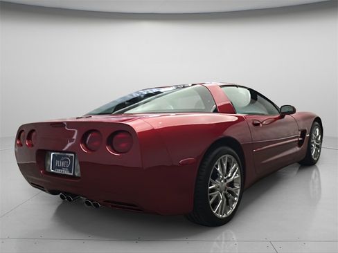 Used 2002 Chevrolet Corvette Coupe w/ Preferred Equipment Group2 image 6