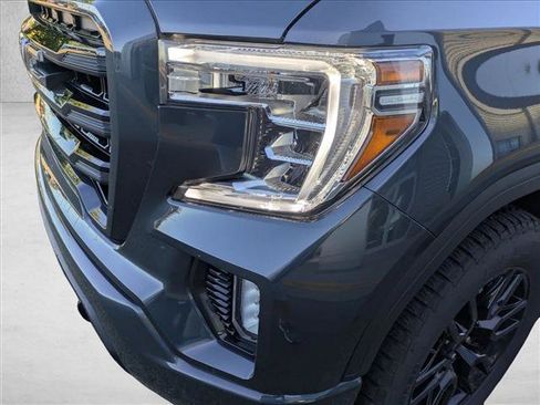 Used 2021 GMC Sierra 1500 Elevation w/ X31 Off-Road Package AWD/4WD image 9