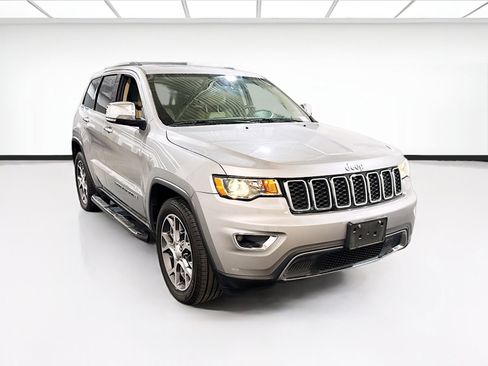 Used 2020 Jeep Grand Cherokee Limited image 2