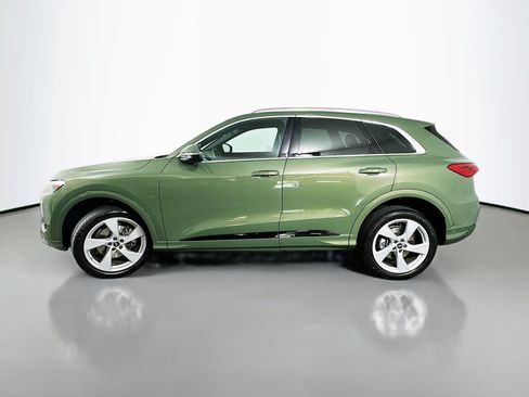 Used 2025 Audi Q5 Premium w/ Premium Plus AWD/4WD image 4