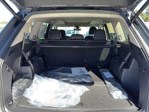 New 2026 Volkswagen Atlas Peak Edition image 12