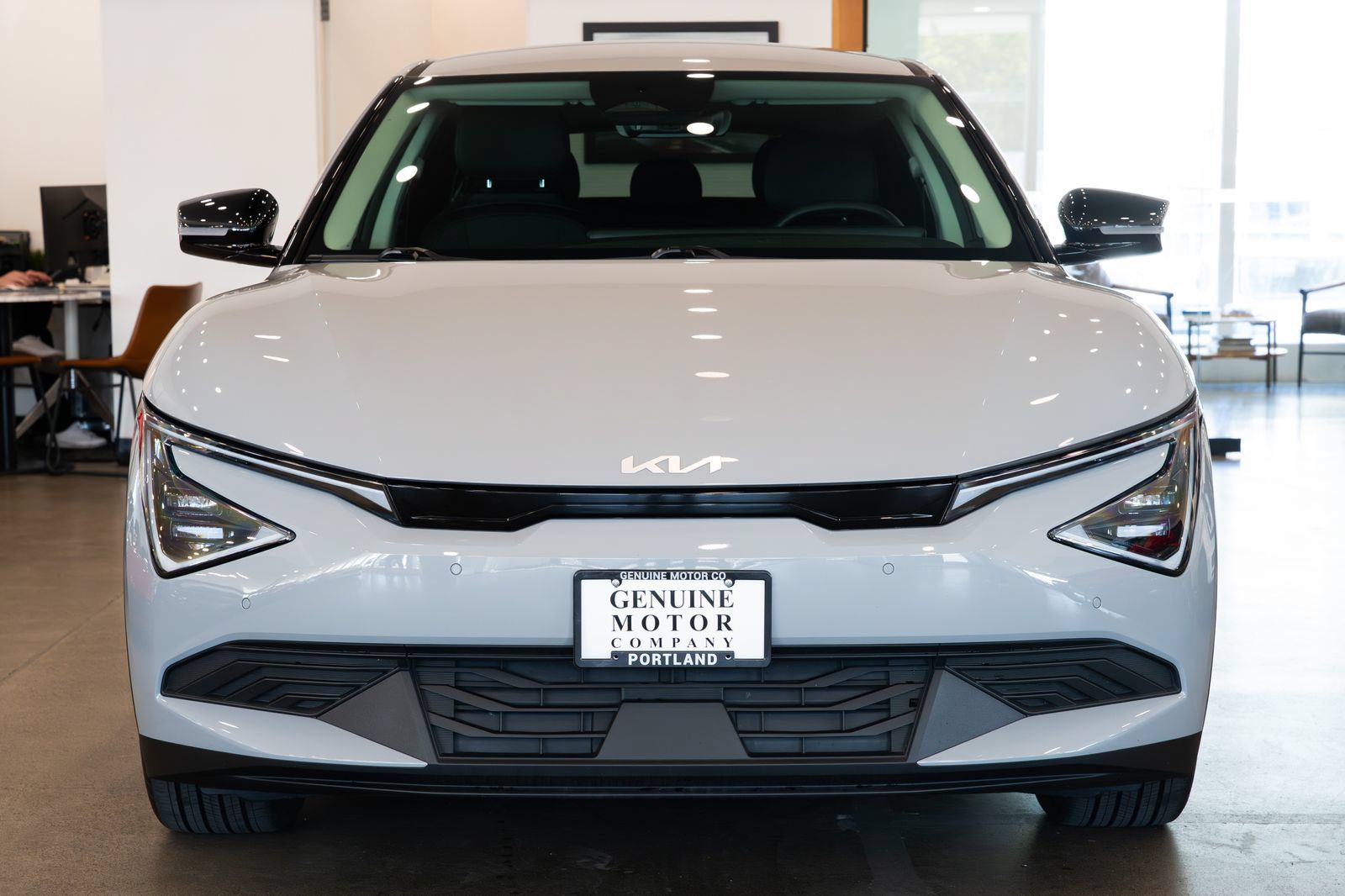 Used 2025 Kia EV6 Light AWD/4WD image 2