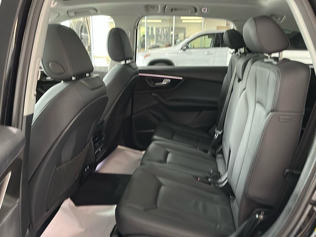 Used 2024 Audi Q7 2.0T Premium Plus AWD/4WD image 12