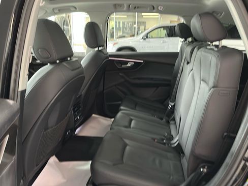 Used 2024 Audi Q7 2.0T Premium Plus AWD/4WD image 12