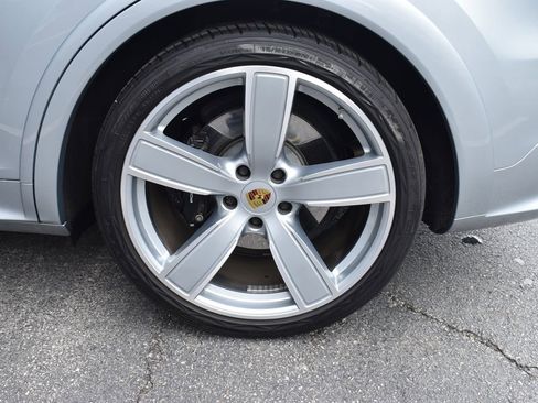 Used 2021 Porsche Cayenne Turbo image 55