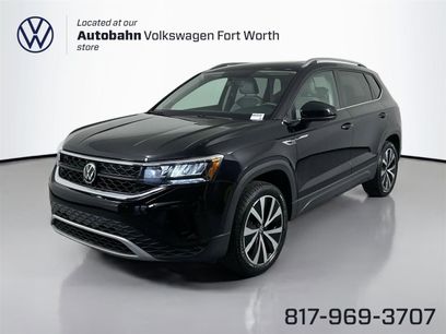 Certified 2022 Volkswagen Taos SE w/ Panoramic Sunroof Package