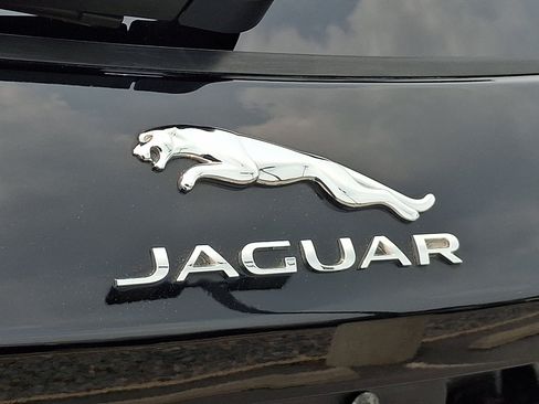 Used 2020 Jaguar F-PACE Prestige AWD/4WD image 33