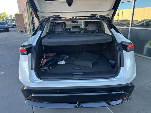 Used 2024 Nissan Ariya FWD image 37