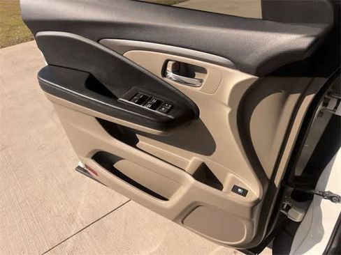 Certified 2017 Honda Pilot EX image 30