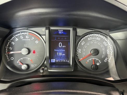 Used 2020 Toyota Tacoma SR AWD/4WD image 24