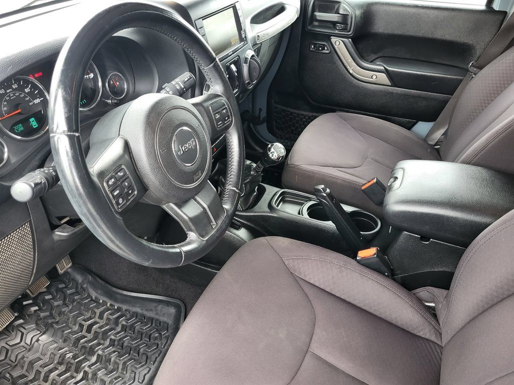 Used 2014 Jeep Wrangler Unlimited Sport w/ Quick Order Package 23S AWD/4WD image 15
