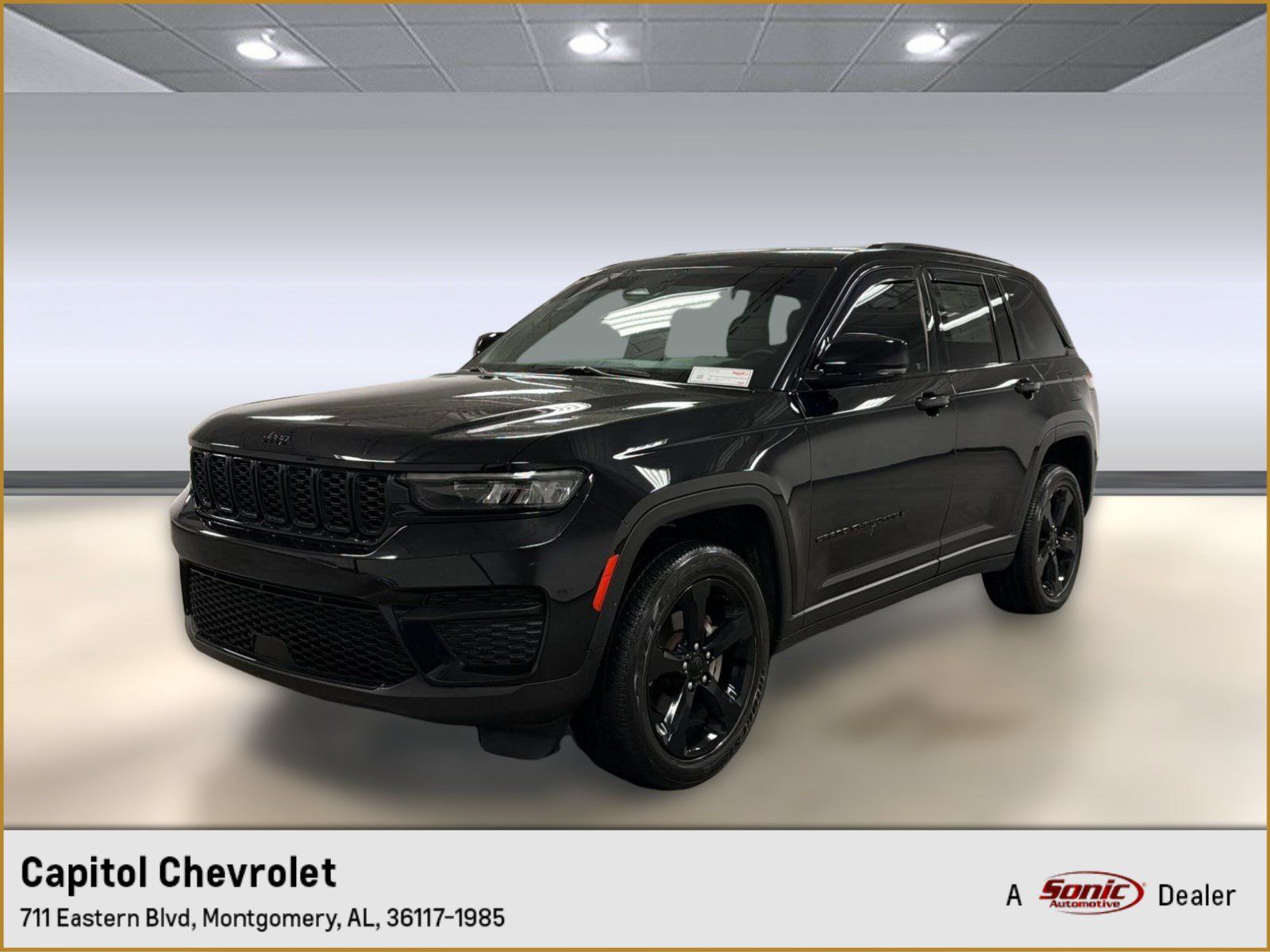 Used 2023 Jeep Grand Cherokee Altitude AWD/4WD image 1