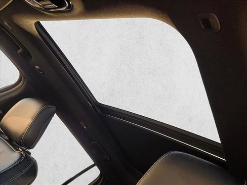 Used 2024 Jeep Grand Cherokee L Overland w/ Trailer Tow Package image 13