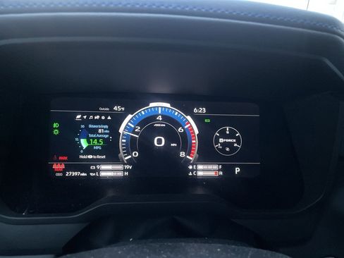 Used 2024 Toyota Tundra Platinum image 9