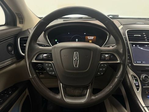 Used 2019 Lincoln Nautilus Reserve FWD image 18