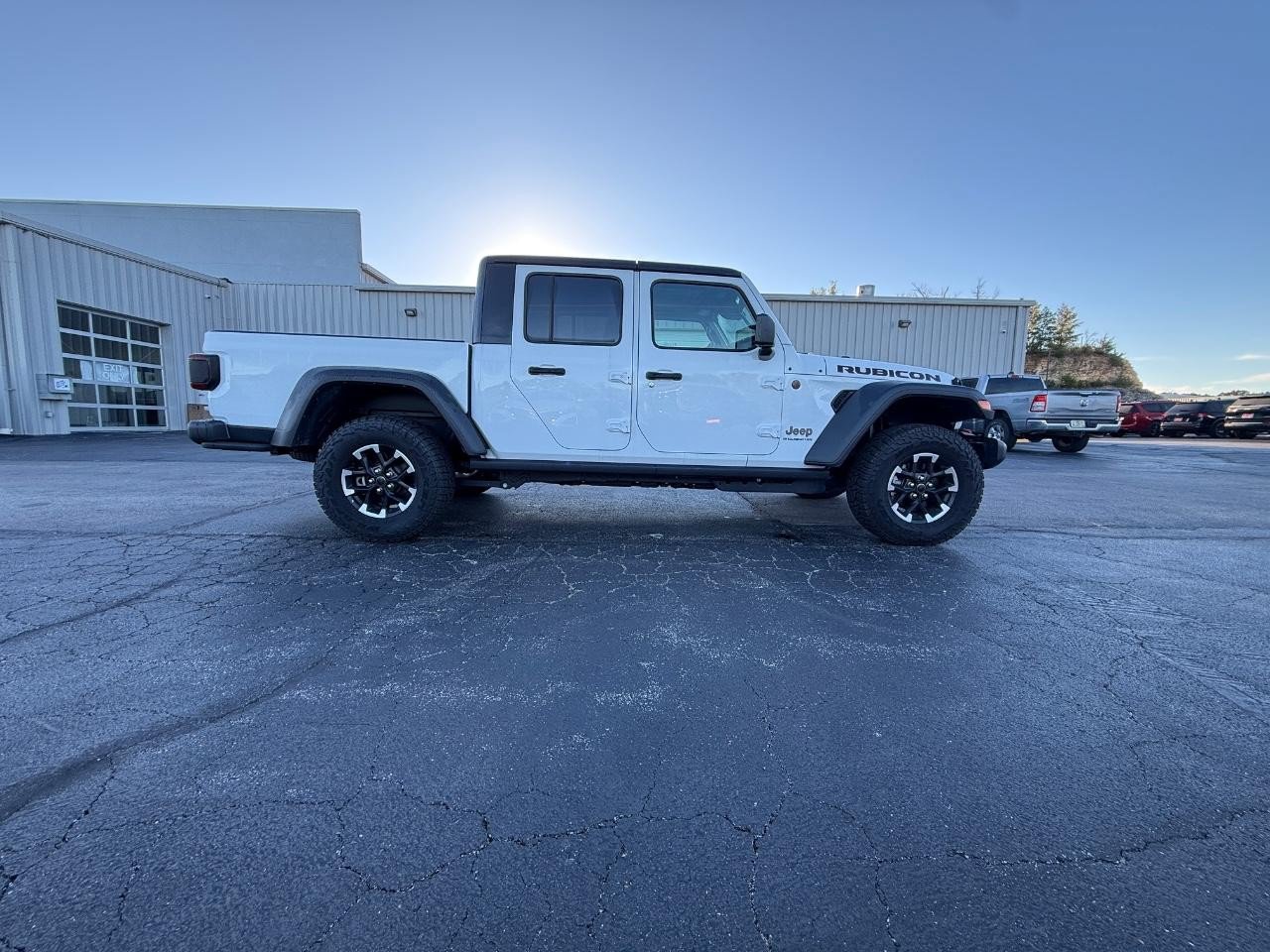 Used 2026 Jeep Gladiator Rubicon AWD/4WD image 4
