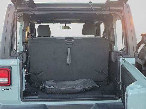 Used 2024 Jeep Wrangler Sport image 13