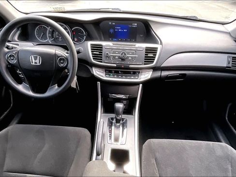 Used 2013 Honda Accord LX image 17