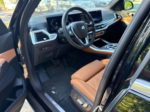Certified 2024 BMW X5 xDrive40i w/ Parking Assistance Package AWD/4WD image 8