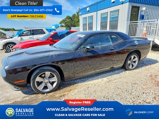 Used 2019 Dodge Challenger SXT RWD image 1