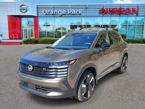 New 2026 Nissan Kicks SR w/ Cold Weather Package AWD/4WD image 4