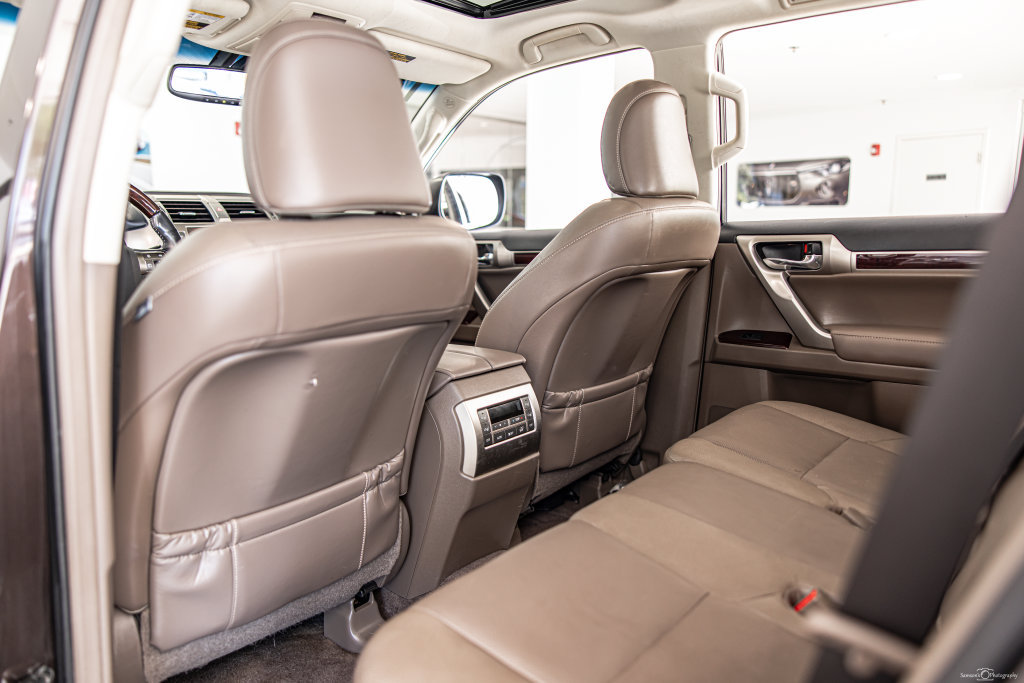 Used 2018 Lexus GX 460 Premium w/ Premium Package AWD/4WD image 32