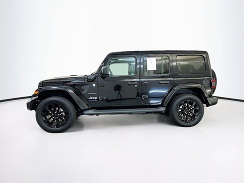Used 2023 Jeep Wrangler Unlimited Sahara w/ Cold Weather Group AWD/4WD image 4