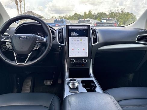 Certified 2022 Ford Edge SEL w/ Sport Appearance Package image 18
