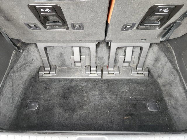 Used 2025 Kia Carnival SX w/ SX Dark Edition Package FWD image 18