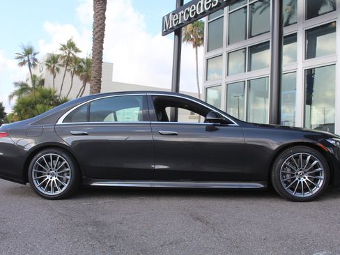 New 2025 Mercedes-Benz S 580 4MATIC Sedan image 6