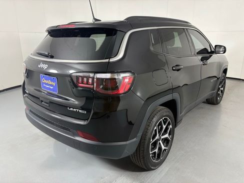 Used 2025 Jeep Compass Limited AWD/4WD image 8