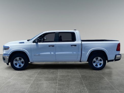 Used 2025 RAM 1500 Big Horn AWD/4WD image 2