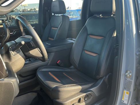 Used 2024 GMC Sierra 2500 AT4 w/ AT4 Premium Plus Package image 15