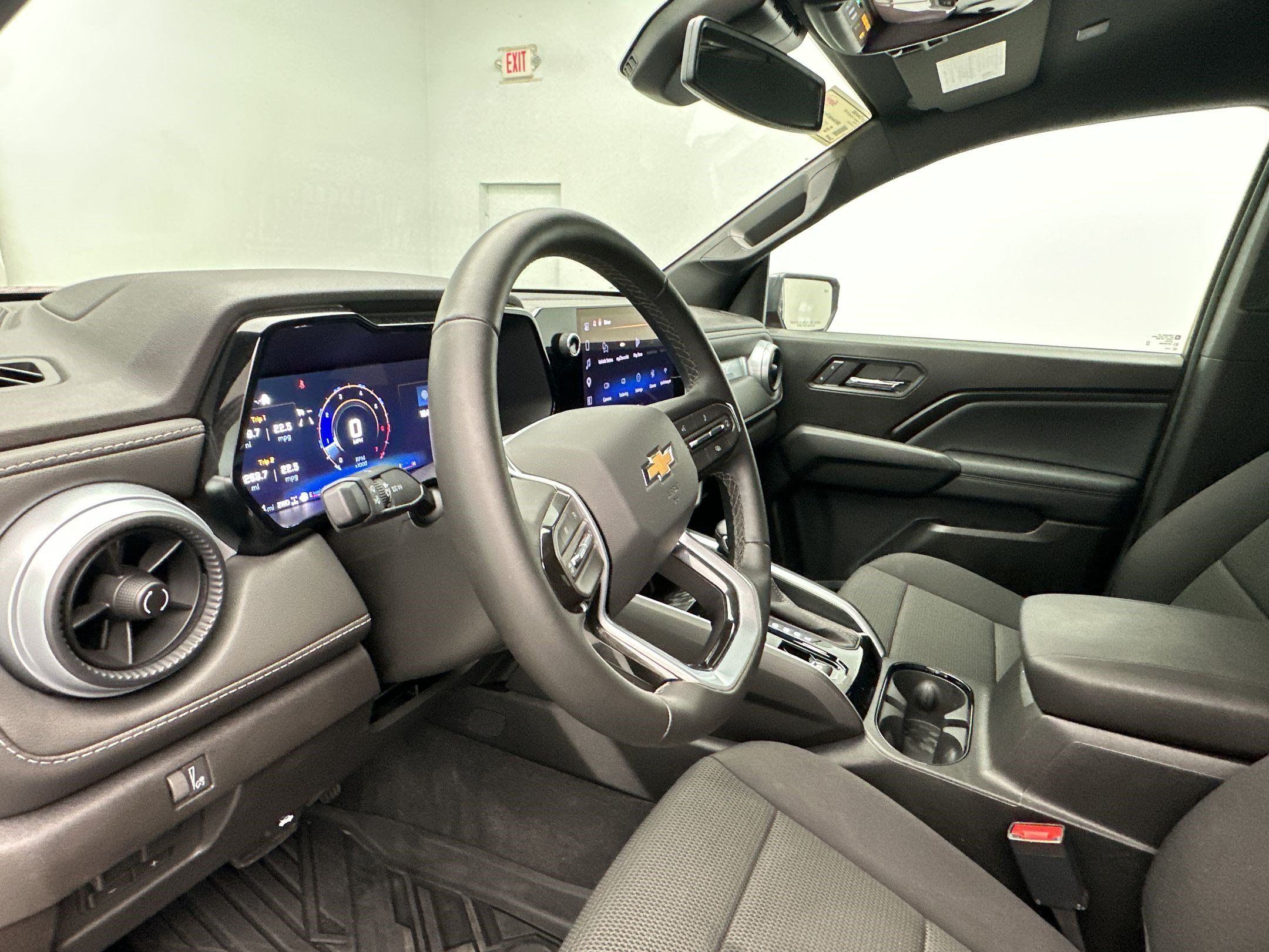 New 2026 Chevrolet Colorado LT w/ Advanced Trailering Package AWD/4WD image 4
