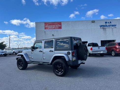Used 2014 Jeep Wrangler Unlimited Sahara w/ Dual Top Group image 32