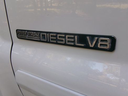 Used 2003 Ford F250 XLT image 28