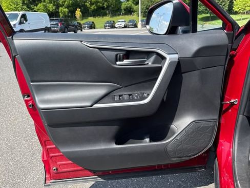 Certified 2025 Toyota RAV4 XLE AWD/4WD image 22