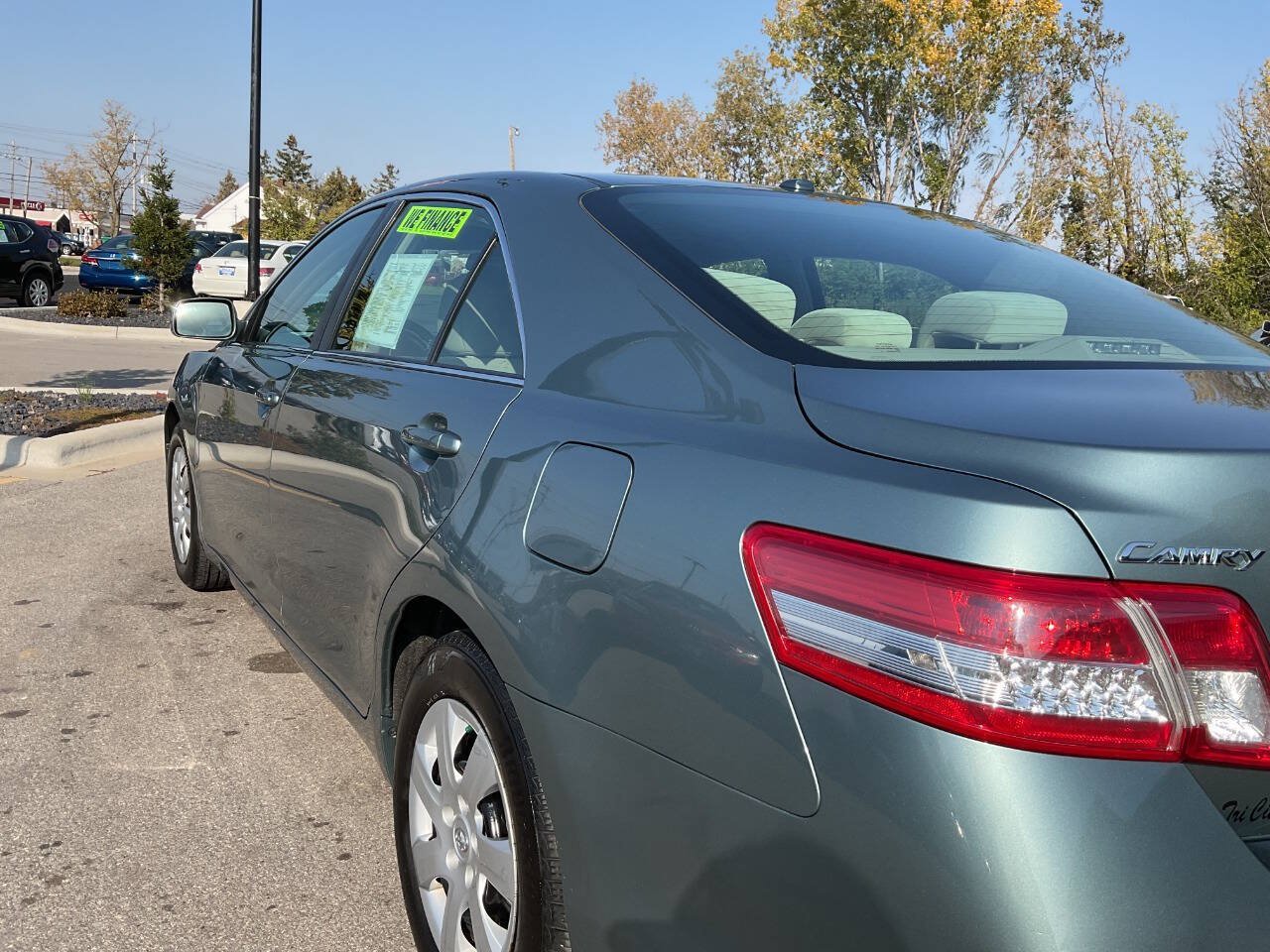 Used 2011 Toyota Camry LE FWD image 5