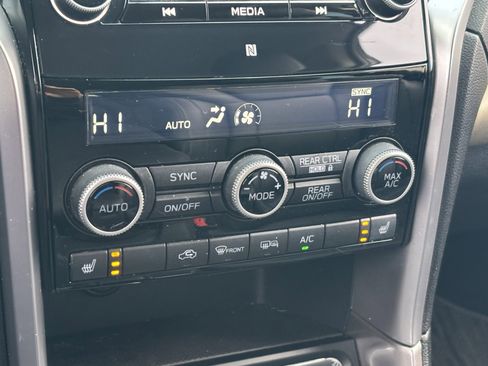 Used 2022 Subaru Ascent Limited image 5