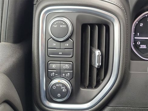 Used 2022 GMC Sierra 2500 SLE w/ SLE Value Package; image 15